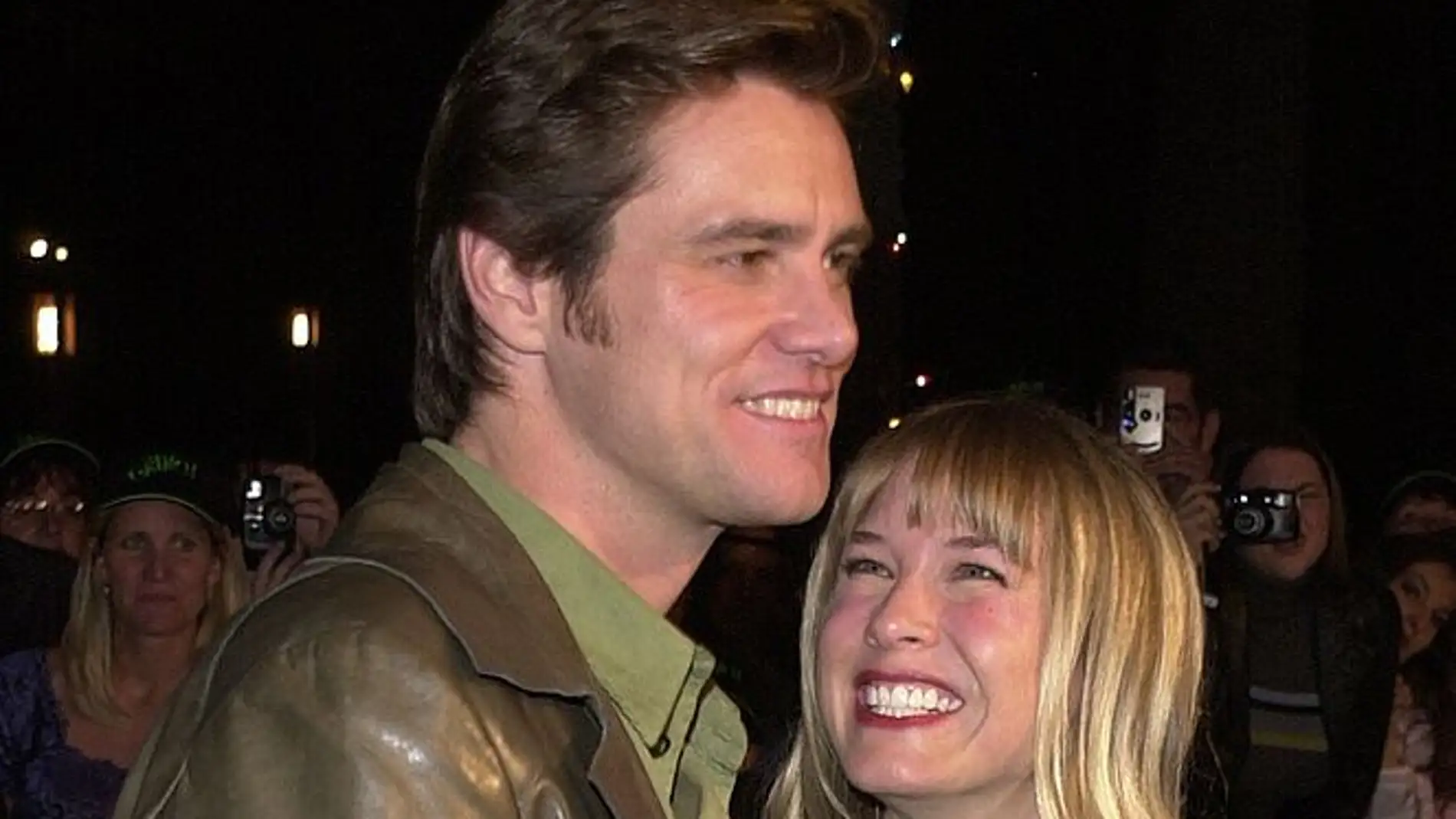 Jim Carrey junto a Renée Zellweger en el año 2000