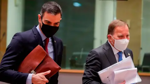 Pedro Sanchez y el primer ministro sueco, Stefan Lofven, en la reunión del Consejo Europeo extraordinario que se celebra en Bruselas Pedro Sanchez y el primer ministro sueco, Stefan Lofven, en la reunión del Consejo Europeo extraordinario que se celebra en Bruselas