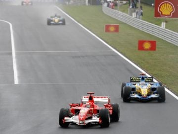 La Fórmula 1 recuerda el mítico adelantamiento de Fernando Alonso a Michael Schumacher en Hungría