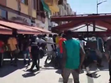 Momentos de tensión entre unos 100 inmigrantes y la Policía de Albacete tras saltarse el confinamiento