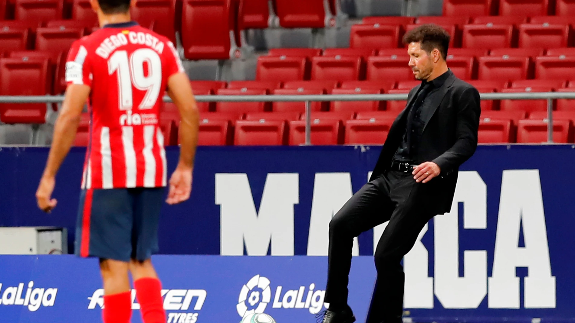 Simeone, en el partido ante la Real Sociedad Simeone, en el partido ante la Real Sociedad