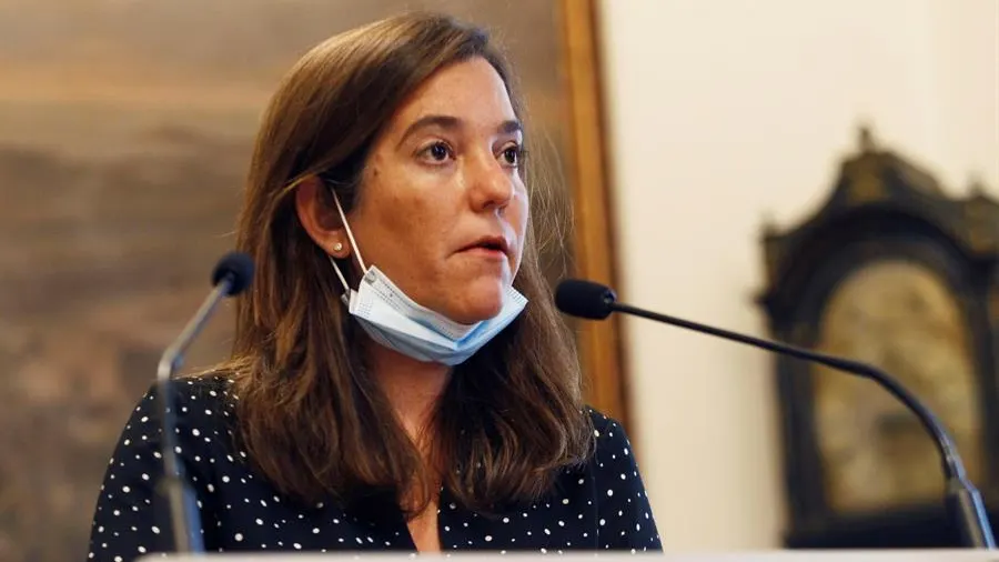 La alcaldesa de A Coruña estudia emprender acciones legales contra el Fuenlabrada: "Es una irresponsabilidad" La alcaldesa de A Coruña estudia emprender acciones legales contra el Fuenlabrada: "Es una irresponsabilidad"