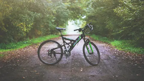 Viaja de Escocia a Grecia en bicicleta tras quedarse sin vuelos por el coronavirus Viaja de Escocia a Grecia en bicicleta tras quedarse sin vuelos por el coronavirus