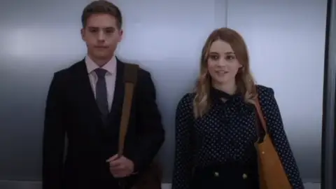 Dylan Sprouse y Josephine Langford en 'After 2' Dylan Sprouse y Josephine Langford en 'After 2'