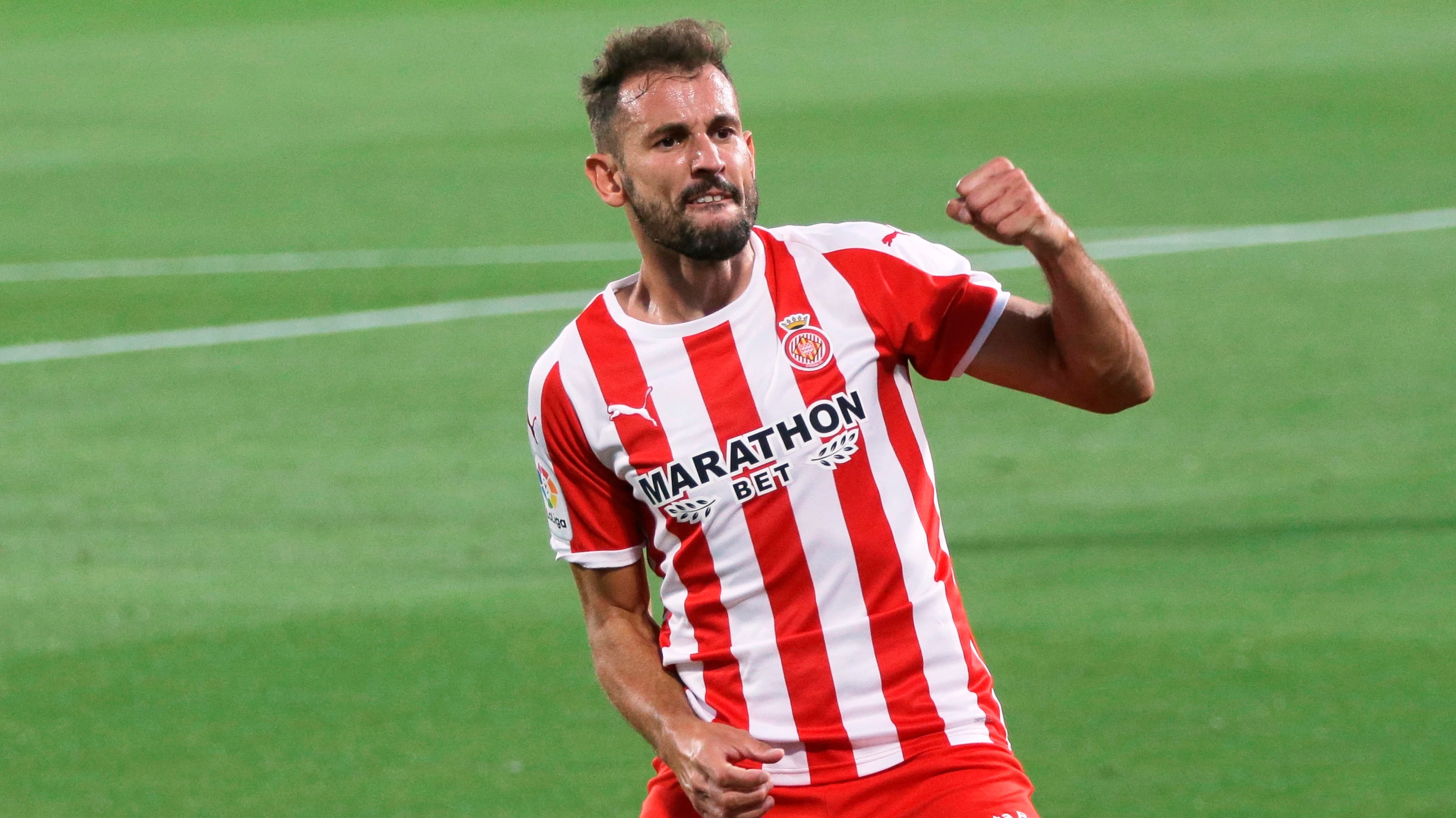 El delantero uruguayo del Girona, Christian Ricardo Stuani, celebra un gol 