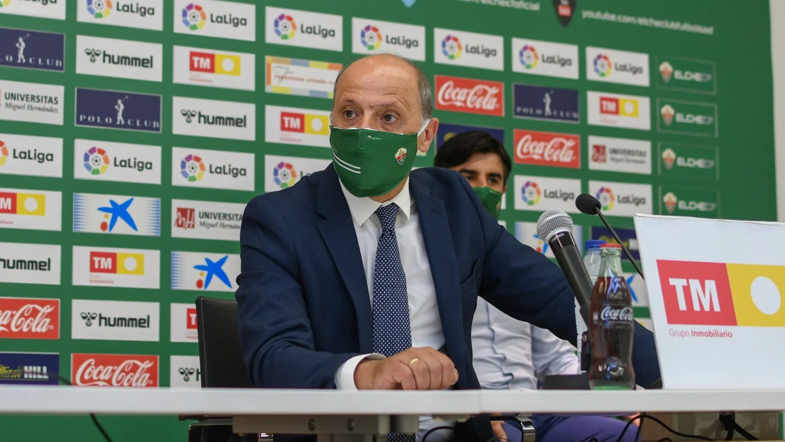 El presidente del Elche, Joaquín Buitrago, en rueda de prensa El presidente del Elche, Joaquín Buitrago, en rueda de prensa