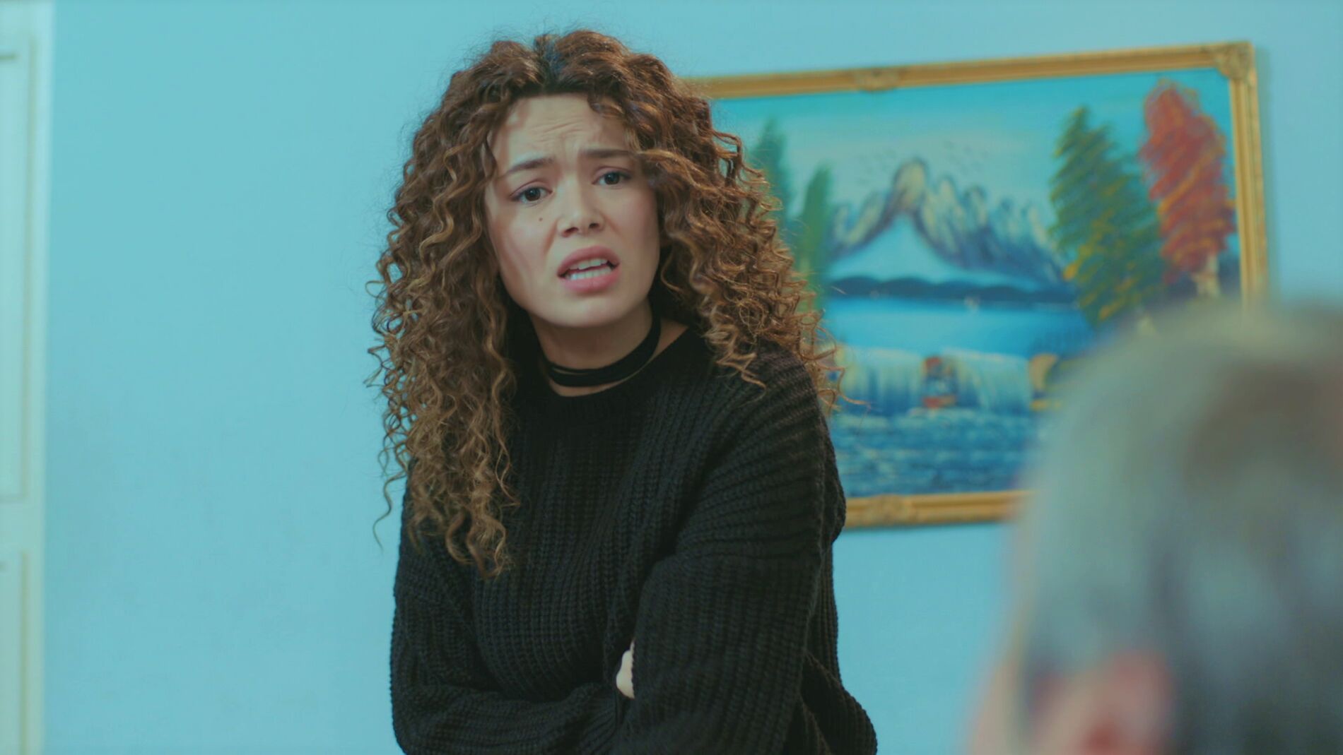 Sirin, fuera de sus casillas al descubrir que Enver ha enviado a Bahar el m&oacute;vil de Sarp