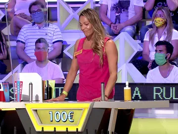 ¡Qué mala suerte! Montse cae tres veces seguidas en ‘se lo doy’ ¡Qué mala suerte! Montse cae tres veces seguidas en ‘se lo doy’