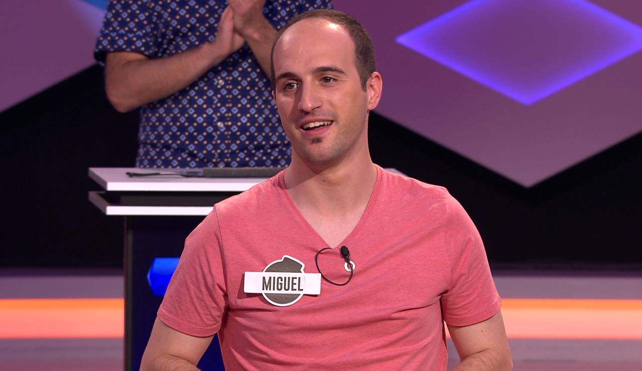 La pericia de Miguel, del equipo ‘Resspetec’, imitando a Manel Fuentes, Juanra Bonet o Pedro Sánchez La pericia de Miguel, del equipo ‘Resspetec’, imitando a Manel Fuentes, Juanra Bonet o Pedro Sánchez