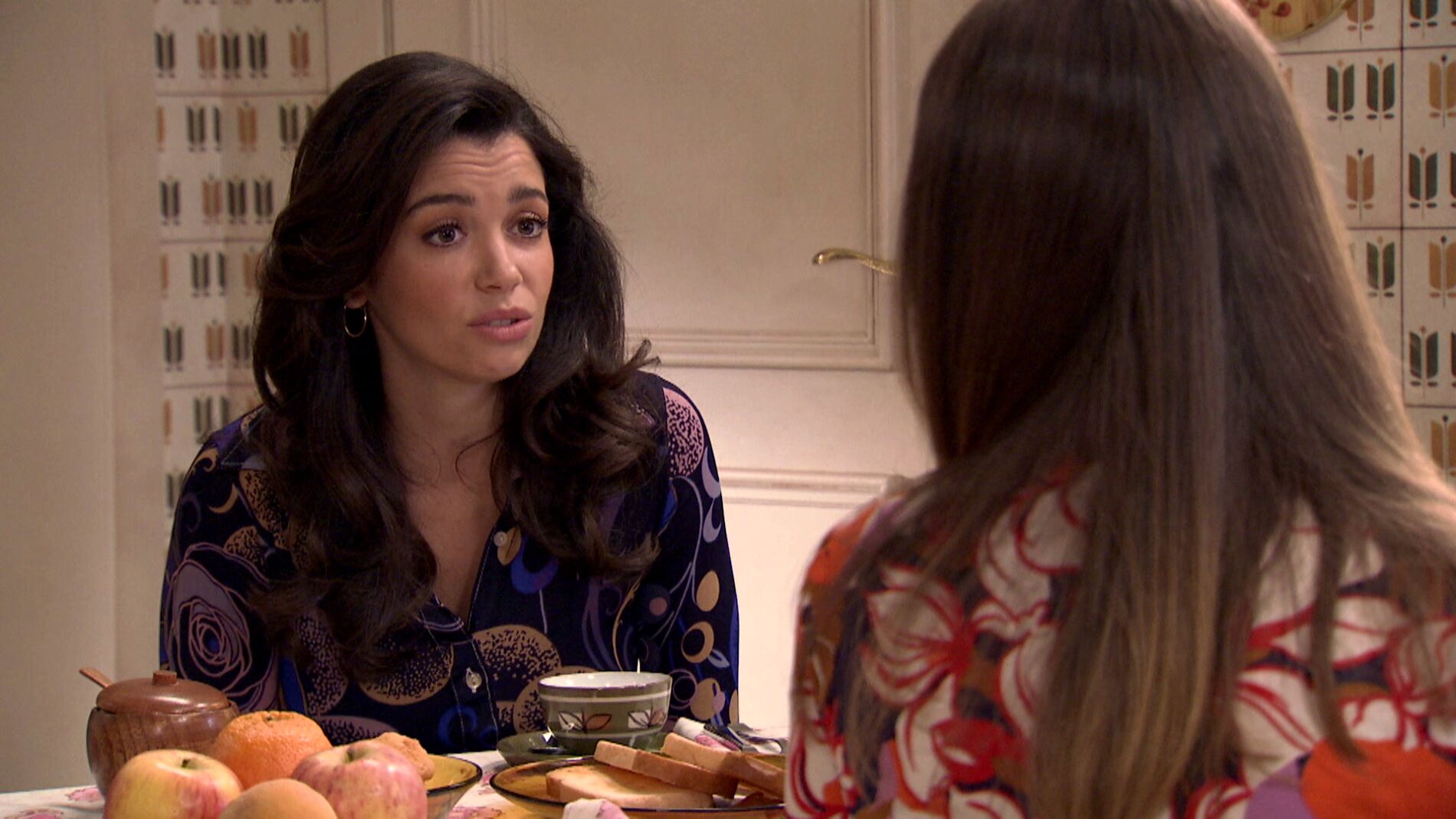 Avance &lsquo;Amar es para siempre&rsquo;: Amelia no est&aacute; convencida del plan de irse a Manchester