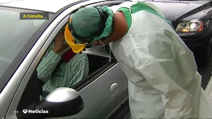 Pruebas de coronavirus en el coche