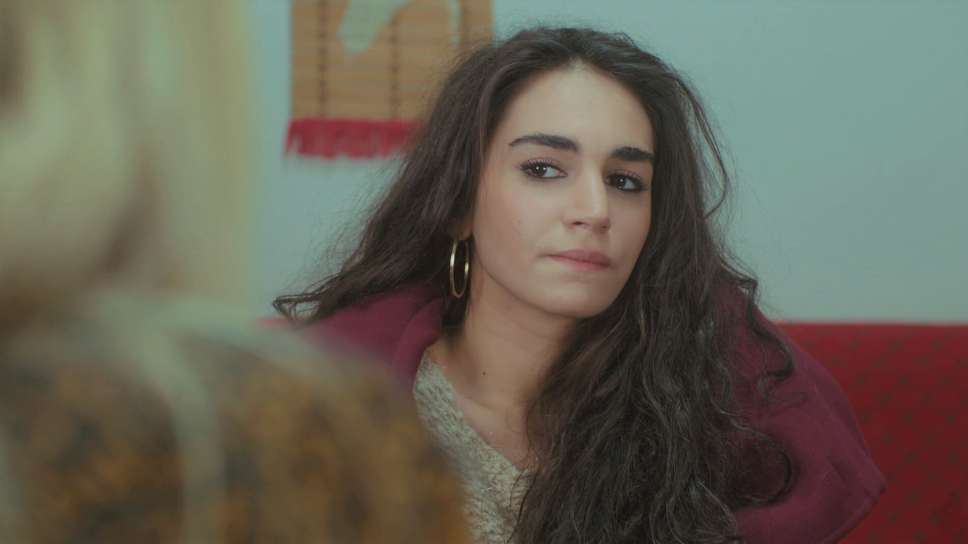 Bersan sospecha que Arif está enamorado de Bahar y quiere acabar con ella