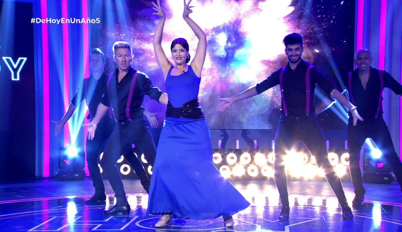 ¡No te lo pierdas! Esther nos regala un momentazo bailando flamenco en el plató de ‘De hoy en un año’ ¡No te lo pierdas! Esther nos regala un momentazo bailando flamenco en el plató de ‘De hoy en un año’