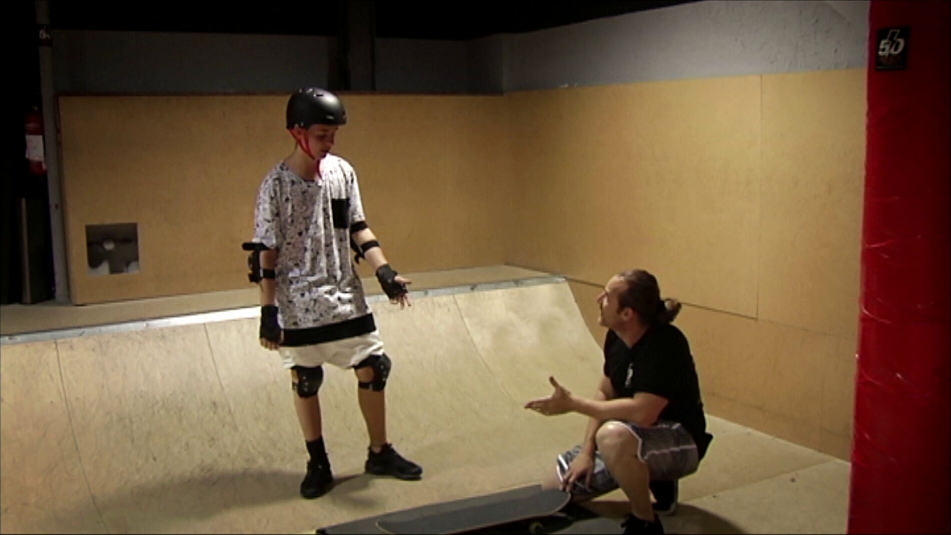 Los miedos se apoderan de Adri&aacute;n cuando se sube a un skate despu&eacute;s de mucho tiempo