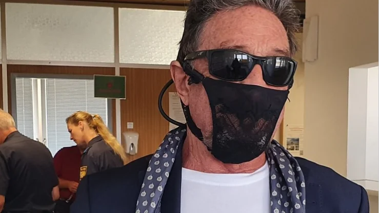 Detienen a John McAfee, fundador del famoso antivirus, por usar un tanga como mascarilla contra el coronavirus Detienen a John McAfee, fundador del famoso antivirus, por usar un tanga como mascarilla contra el coronavirus