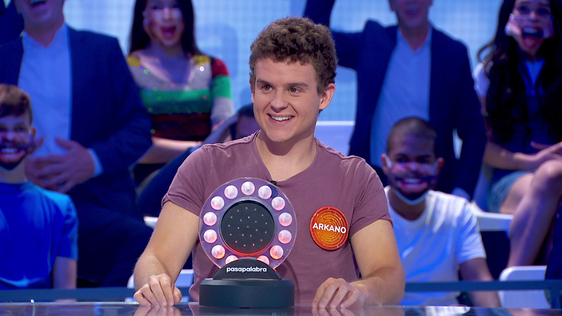 Roberto Leal y Arkano sorprenden con un improvisado rap: &ldquo;S&eacute; rimar y a la vez llevarme el punto&rdquo;