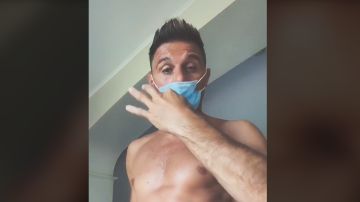 El vídeo de Joaquín bailando con mascarilla que arrasa en TikTok: "Normal que se rompa"