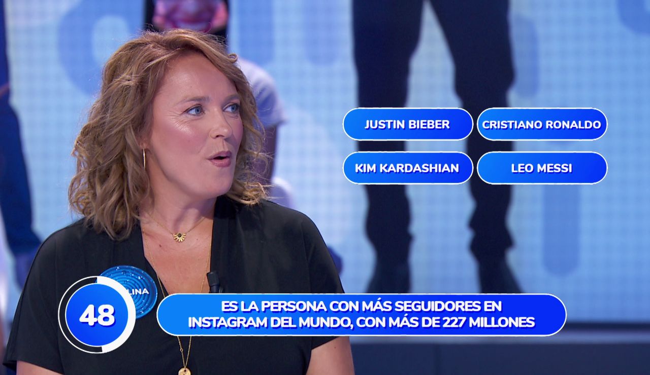 ¿Justin Bieber o Cristiano Ronaldo? Las dudas se apoderan de Carolina Ferre en ‘Una de Cuatro’ ¿Justin Bieber o Cristiano Ronaldo? Las dudas se apoderan de Carolina Ferre en ‘Una de Cuatro’