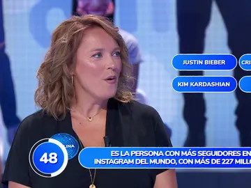 ¿Justin Bieber o Cristiano Ronaldo? Las dudas se apoderan de Carolina Ferre en ‘Una de Cuatro’ ¿Justin Bieber o Cristiano Ronaldo? Las dudas se apoderan de Carolina Ferre en ‘Una de Cuatro’