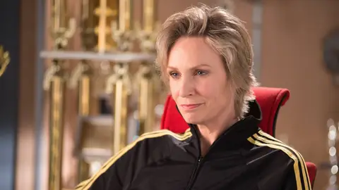 Jane Lynch en 'Glee' como Sue Sylvester Jane Lynch en 'Glee' como Sue Sylvester