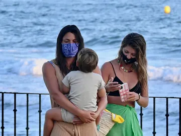 Laura y Anita Matamoros Laura y Anita Matamoros