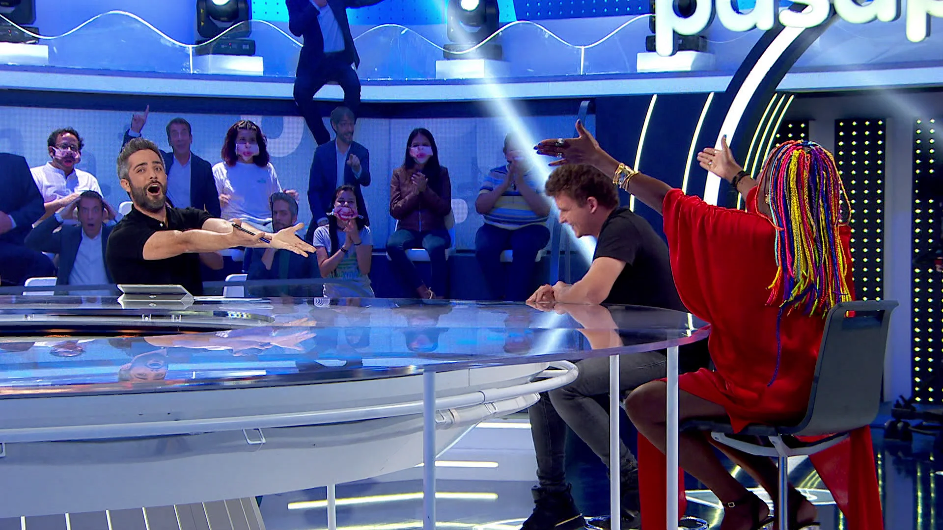 ¡Promesa cumplida! Arkano y Roberto Leal improvisan un sorprendente rap en ‘Pasapalabra’: “La clave es ser un sinvergüenza”
