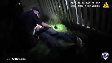 Utah suspende el uso de perros policía tras el ataque a un hombre negro ordenado por un agente Utah suspende el uso de perros policía tras el ataque a un hombre negro ordenado por un agente