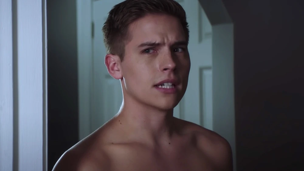 Dylan Sprouse en 'After. En mil pedazos' Dylan Sprouse en 'After. En mil pedazos'