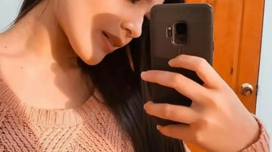 Stefani Flores Stefani Flores