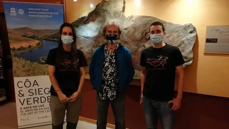 Fernando Sim&oacute;n visita el yacimiento paleol&iacute;tico de Siega Verde en Salamanca