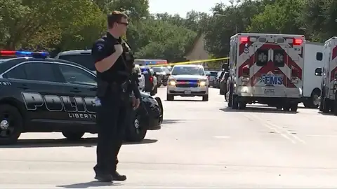 Un joven mantiene retenidas a varias personas en Texas Tiroteo Texas