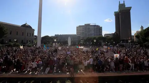 Vista de los asistentes a la manifestación que se ha celebrado esta tarde en la Plaza de Colón de Madrid. Vista de los asistentes a la manifestación que se ha celebrado esta tarde en la Plaza de Colón de Madrid.