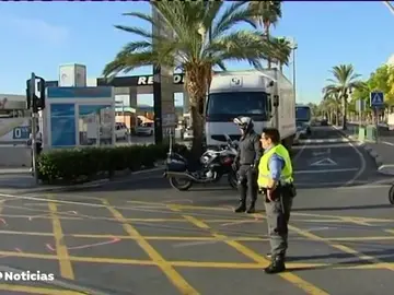 Un joven de 19 años apuñala en el pecho a su novia en San Vicente del Raspeig, en Alicante Un joven de 19 años apuñala en el pecho a su novia en San Vicente del Raspeig, en Alicante