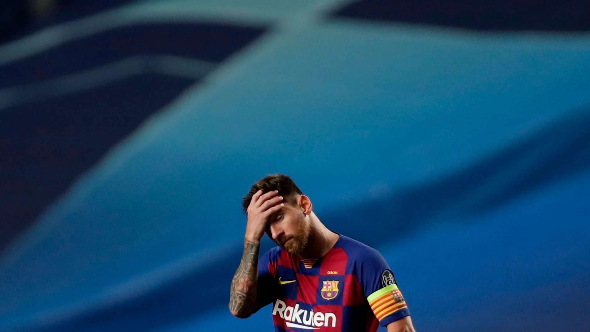 Leo Messi se lamenta en en partido ante el Bayern Leo Messi se lamenta en en partido ante el Bayern