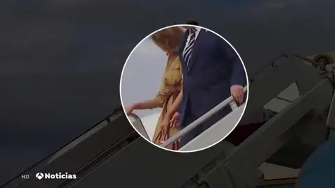 Melania vuelve a rechazar coger la mano de Donald Trump en público Melania vuelve a rechazar coger la mano de Donald Trump en público