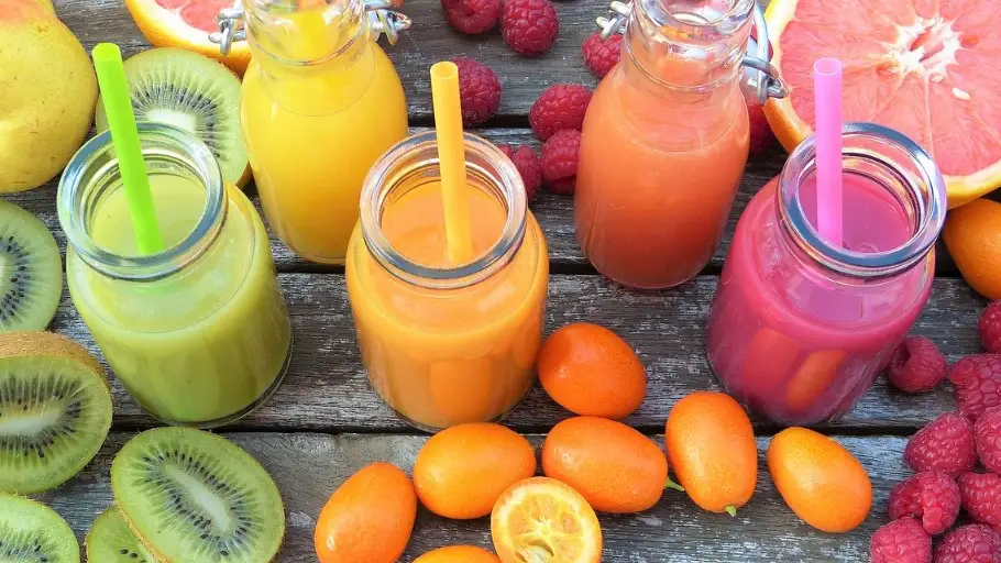 5 batidos refrescantes para adelgazar este verano de forma saludable 