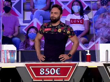 Rub&eacute;n se bloquea con las estrellas de cine en un panel de 'La ruleta de la suerte'