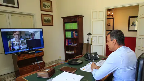 Pedro Sánchez preside la reunión de seguimiento del coronavirus con Salvador Illa y Fernando Simón Coronavirus