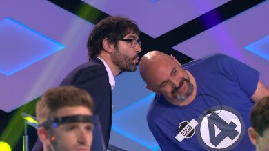 La pregunta que incita a Juanra Bonet a querer besar la calva de Óscar, de ‘Los dispersos’