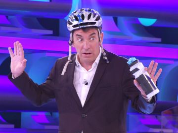 Arturo Valls, a punto de tener un accidente de bicicleta por un peligroso pique antes de ‘¡Ahora caigo!’