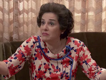 La alegría de Manolita al enterarse de la decisión de Benigna: “¡Vamos a brindar, que vamos a ser abuelas!” La alegría de Manolita al enterarse de la decisión de Benigna: “¡Vamos a brindar, que vamos a ser abuelas!”