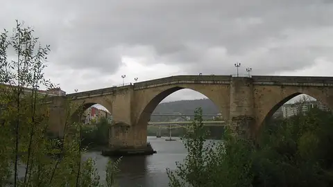 Récord de casos de coronavirus en Ourense. Puente Romano de Orense Récord de casos de coronavirus en Ourense
