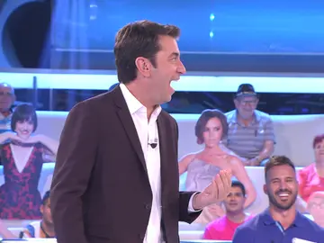 El lapsus de Arturo Valls: critica un chiste y descubre después... ¡que él ya lo había contado! El lapsus de Arturo Valls: critica un chiste y descubre después... ¡que él ya lo había contado!