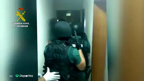 Detenido en Calpe un piloto de rallies que supuestamente dirigía una trama de narcotráfico Detenido en Calpe un piloto de rallies que supuestamente dirigía una trama de narcotráfico