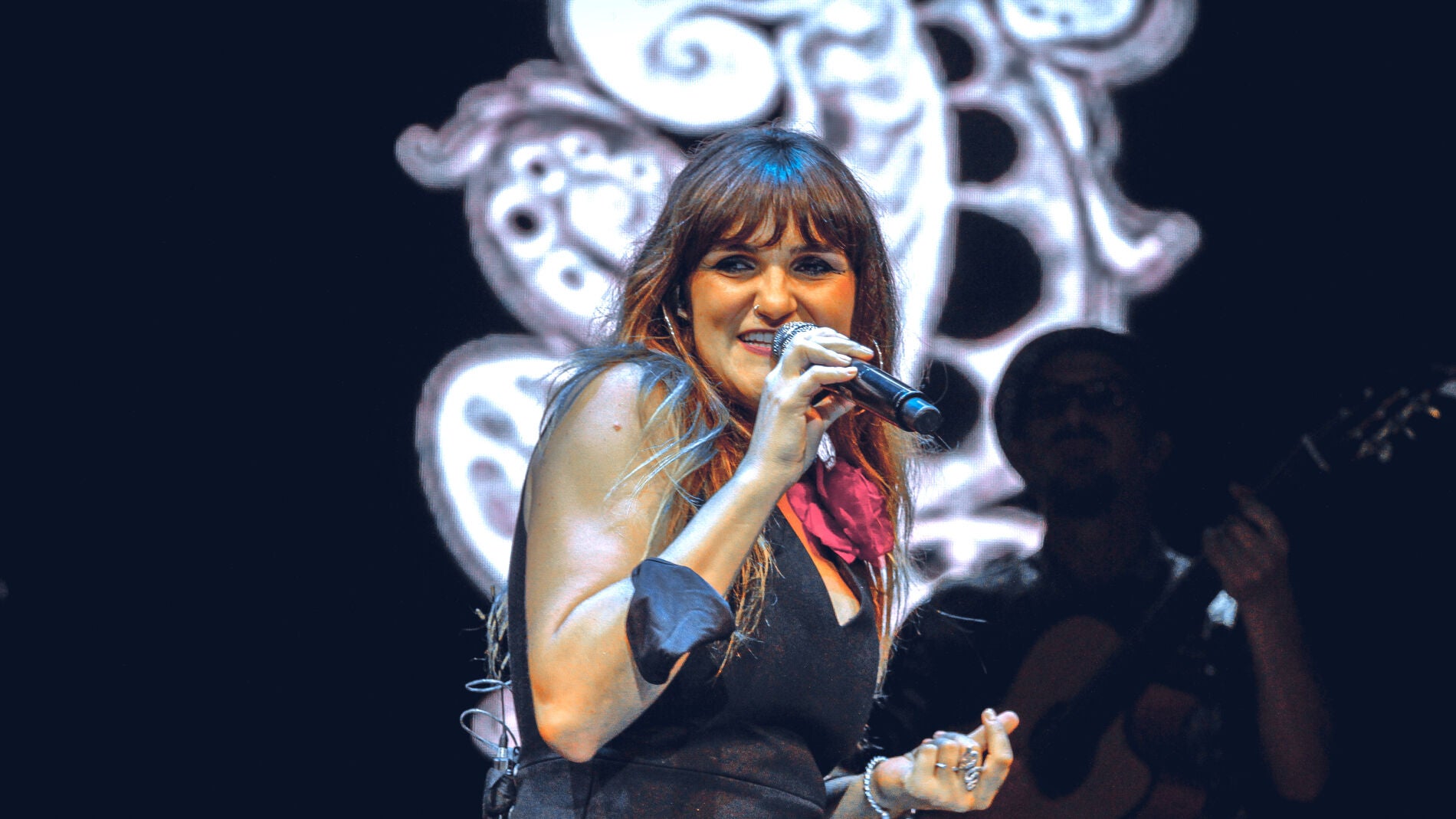 Rozalén "libera" por primera vez sus 'Aves enjauladas' ante el público de Starlite Catalana Occidente 