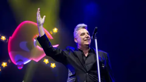 Loquillo durante un concierto en Madrid Loquillo durante un concierto en Madrid