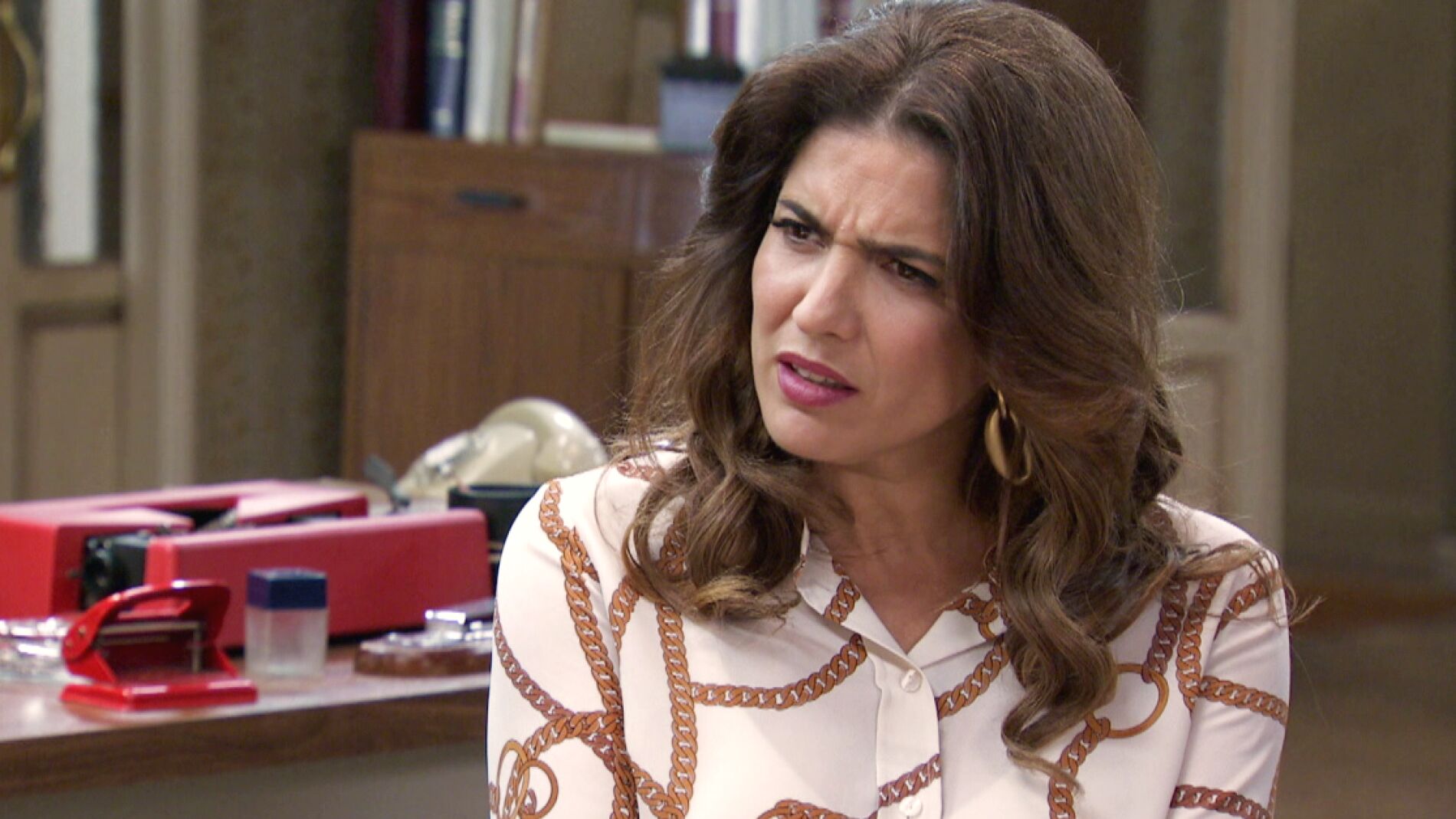 Avance 'Amar es para siempre': Guillermo empieza a sospechar de la sinceridad de Irene