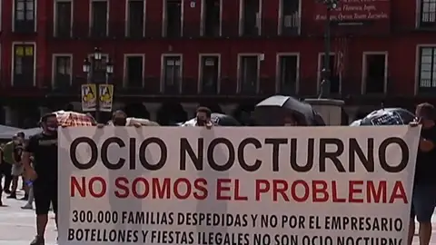 Los bares de copas piden equipararse al resto de la hostelería para poder abrir hasta la una de la madrugada Los bares de copas piden equipararse al resto de la hostelería para poder abrir hasta la una de la madrugada
