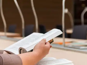 Oposiciones y ofertas de empleo público Oposiciones y ofertas de empleo público