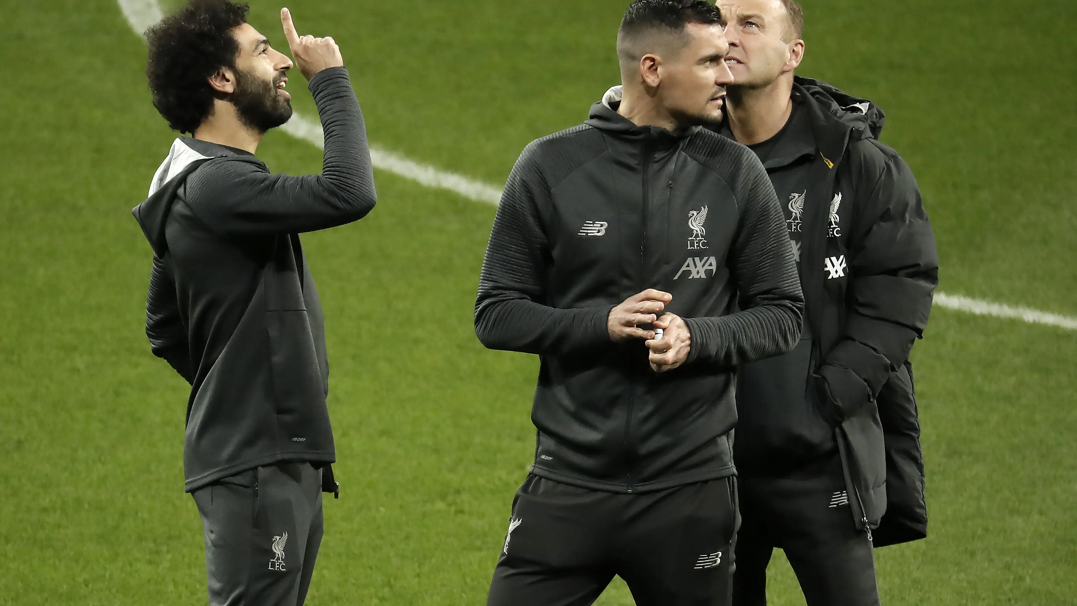 Dejan Lovren y Salah antes de un partido del Liverpool Dejan Lovren y Salah antes de un partido del Liverpool